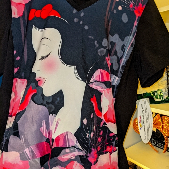 Disney Cherokee Snow White Scrub Top - Picture 2 of 13